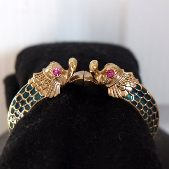 Betsey Johnson Kissing Koi magnetic statement bangle bracelet - Picture 5 of 5